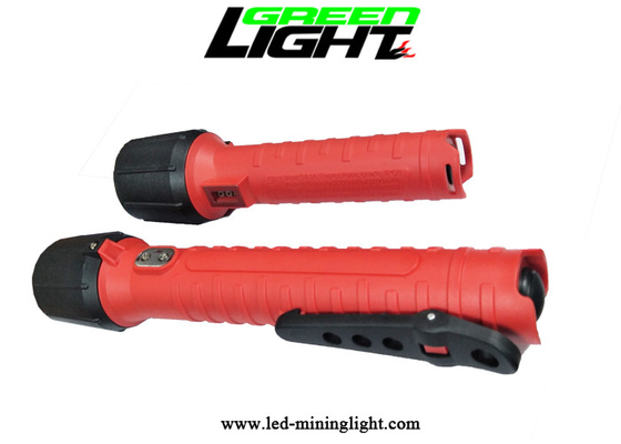 La antorcha llevada recargable 25000lux de la linterna impermeabiliza el puerto de carga magnético del USB