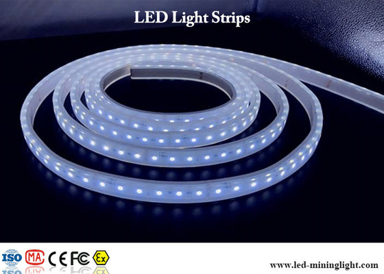 luces de tira llevadas brillantes estupendas 24V RGB SMD 5050 con los conectores impermeables