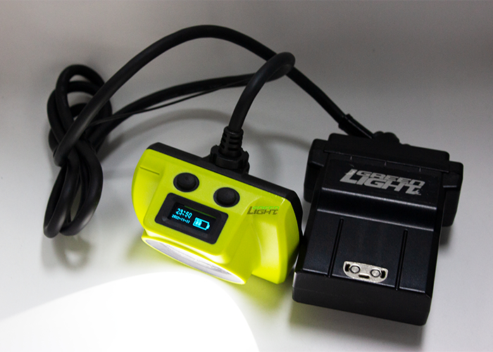 Alta luminosidad 25000lux Seguridad Lámpara de tapa de minería subterránea A prueba de explosión 530lum 14Ah Lámparas de minería 60 horas de funcionamiento